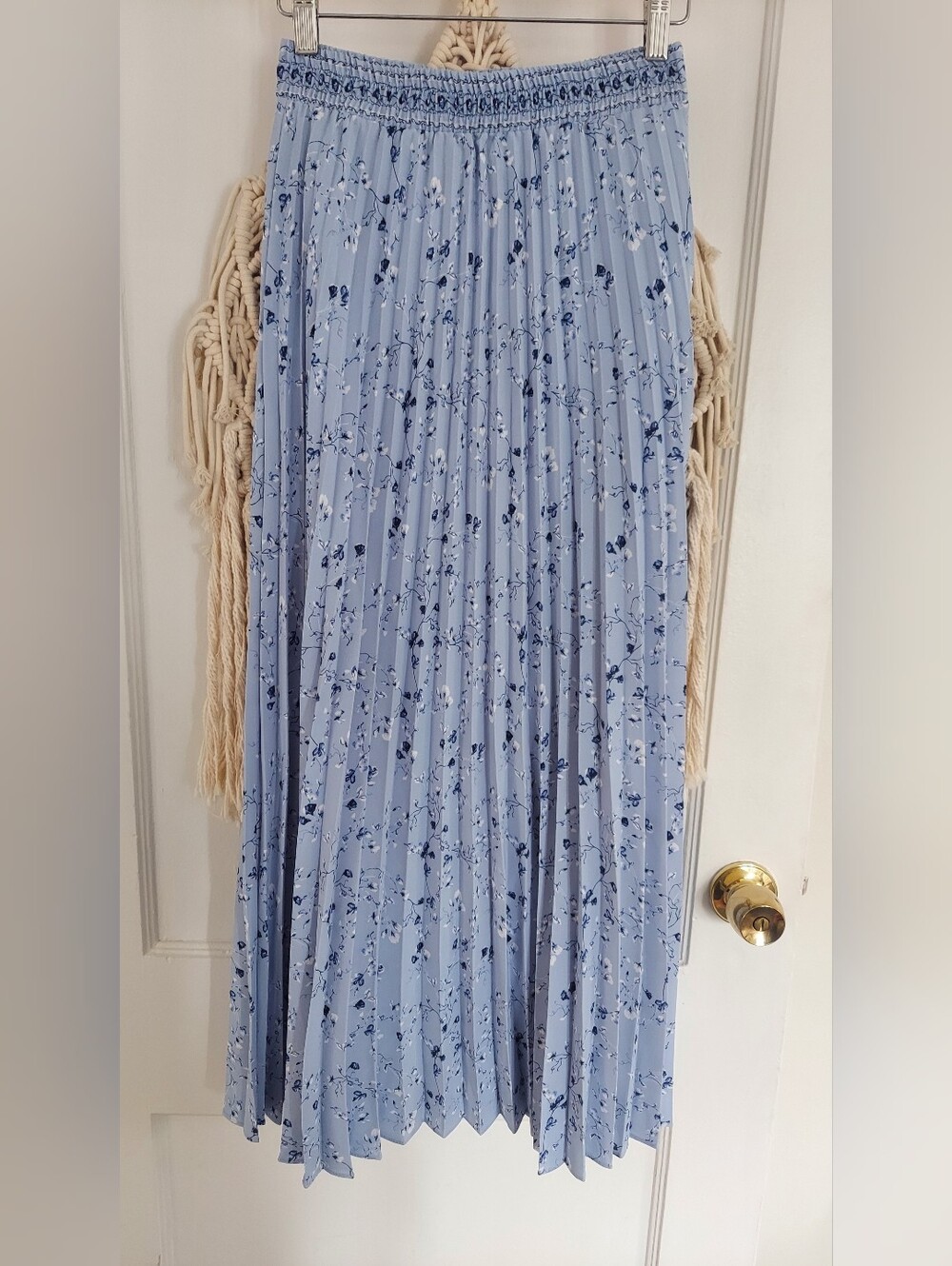 Max Studio Light Blue Floral Pleated Maxi Skirt